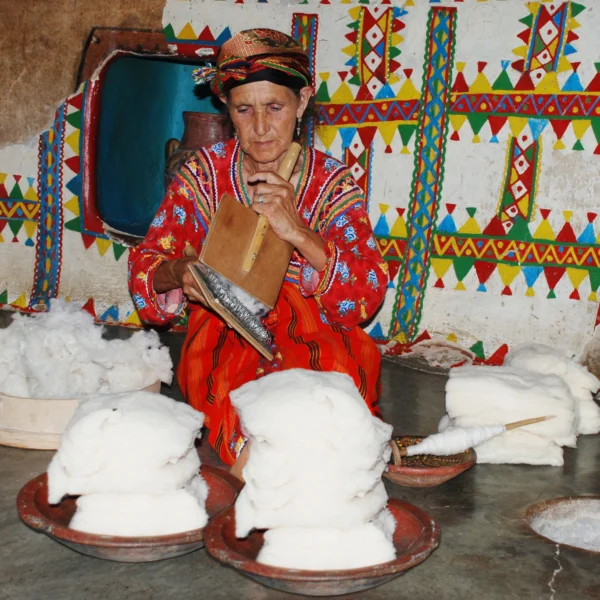 Tissage de laine 600x600